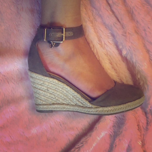 Guess Shoes - Guess Espadrille Wedges